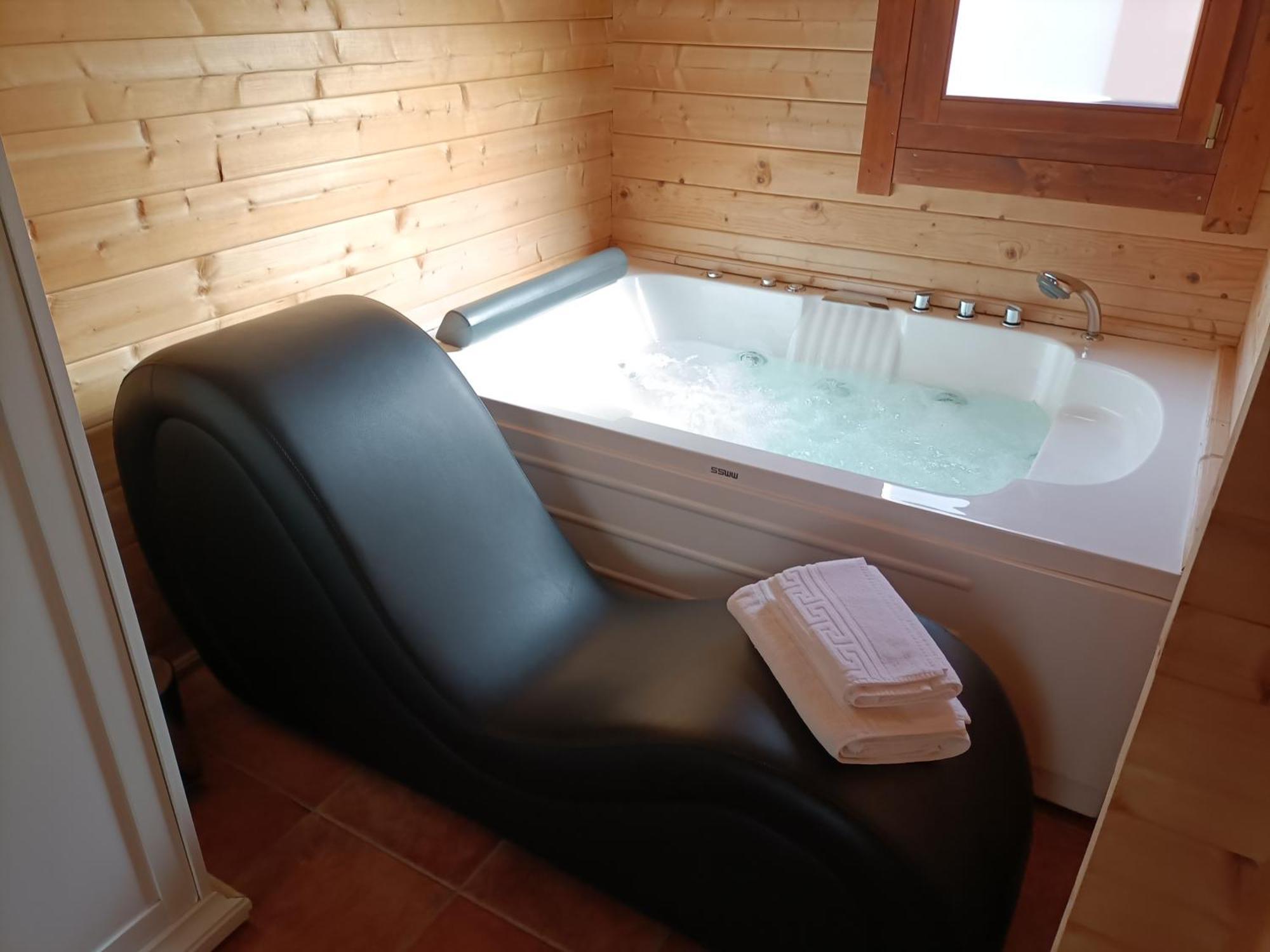 La Dehesilla De Toledo Escapada Romantica Jacuzzi Sillon Tantrico Cobisa Exterior foto